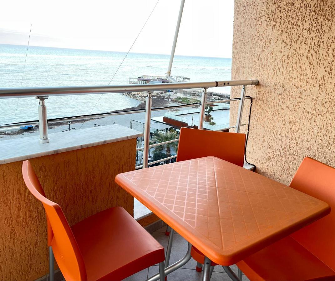 Sea View Apartment/Beach/City Center/Wifi Durrës Kültér fotó