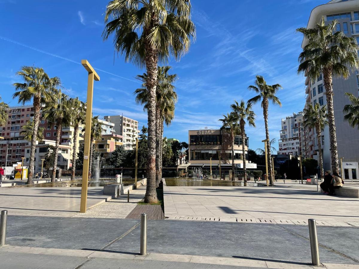 Sea View Apartment/Beach/City Center/Wifi Durrës Kültér fotó